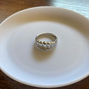 ❤️ NEW 2/$20 or 3/$25 Sterling Silver Vintage Inspired Domed Ring Approx Size 7